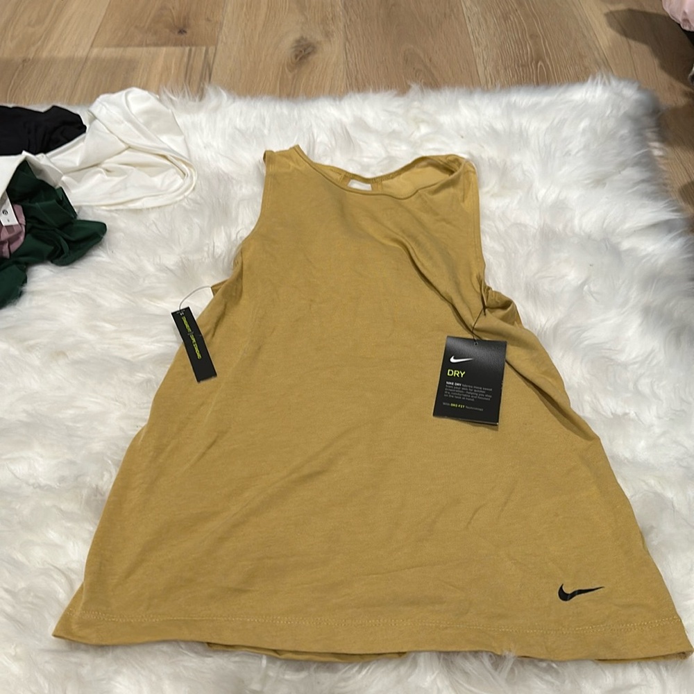 Nike dry fit tank